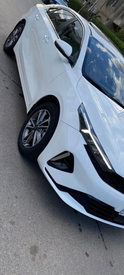 كيا k3 موديل 24 ماشيه 19 طخت صار بيه صبغ
جاملغ خلفي عكس سائق وباب خلفي وباب امامي كلير  بغداد باسمي بيع او مراوس حسب القناعه
***********
