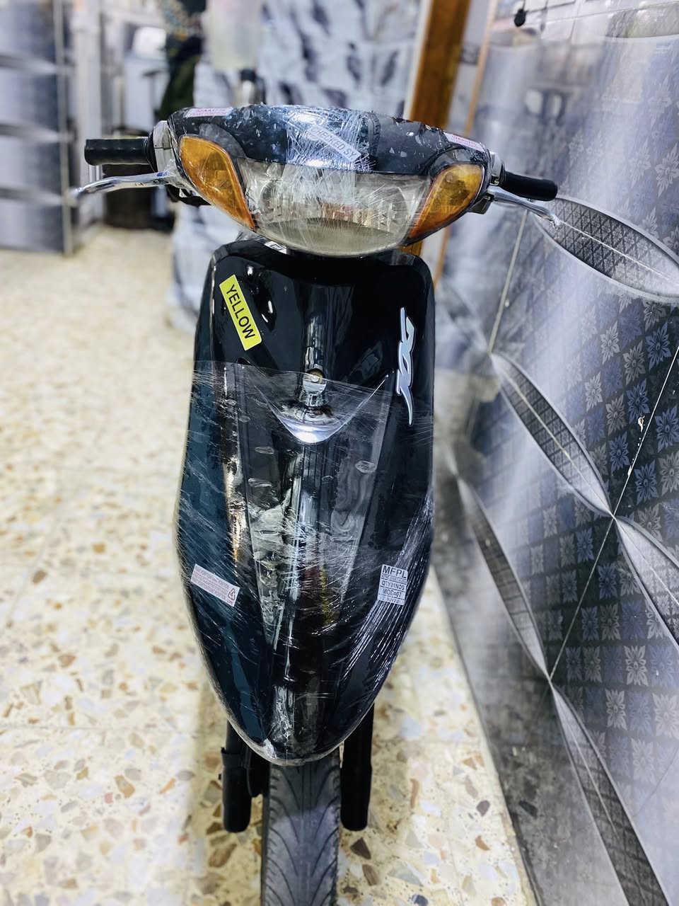 ‎السلام عليكم دراجه عصفورية للبيع الدراجة مكفولة والله بس عيبها م چفتة اوراقها كاملة
السعر 250 وبيها مجال 

الرقم ***********
