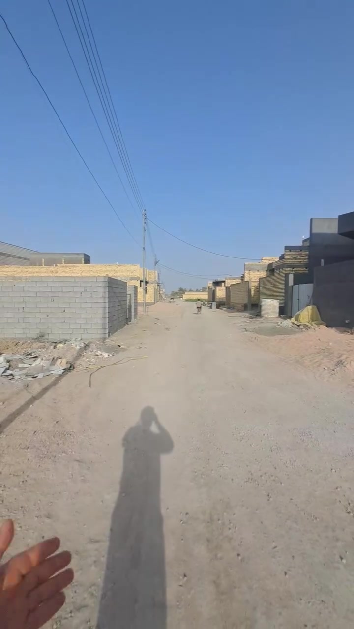 بيت طابقين٢٠٠م حديث بناءدرجه اولى
تأسيسات درجه اولى منطقة خنيطله شارع الحمداني مباشرتا
مكان قريب بنص خنيطله قرب الطابو وشارع خدمي كله مجاري وكهرباء وماء تفاصيل البيت داخل الفيديو
يحتاج لبخ وارضيه 
السعر  ١٦٥ وبي مجال
علما سعر القطعه بشارع الحمداني ٦٠
وتكلفة البناء الحالي ١٠٠
يعني ماكو اضافة اي مبالغ والسبب سرعة البيع لاسباب شخصيه 
*********** البيت معروض عدنه فقط
