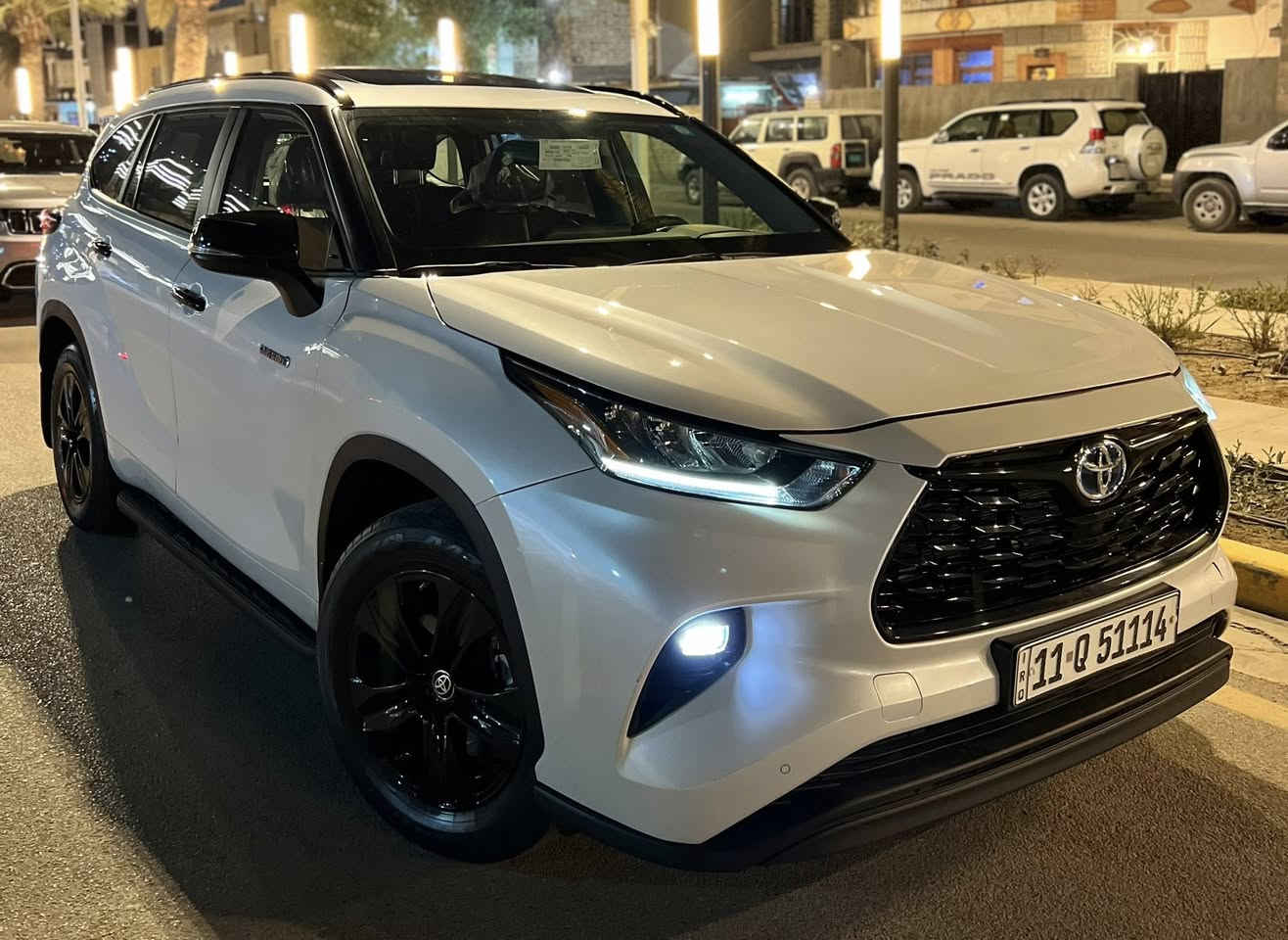 سلام عليكم اخوان
للبيع تيوتا هايلندر خليجي بلاك ادشن  شركة ساز موديل 2024 هايبرد وبانزين مكفولة كفالة عامة من كلشي شرط الفحص 

السعر 347 ورقة وبي مجال 

للاتصال ***********

فول مواصفات 1/1

💥بدون بارد 

💥بدون صبغ                

💥بدون رصعة 

💥بدون تبديل 

💥كير مكينة كلة بشرط 

💥رقم بغداد باسمي تحويل نفس اليوم 

المحرك 2.5L-4 cylinders HEV دبل محرك بنزين وكهرب 

قدرة حصانية / دورة في الدقيقةناقل السرعة

عدد الأبواب 5 عدد المقاعد 7

تبريد بتحكم منفصل للراكب الأمامي والخلفي 

تشغيل بضغطة زر (بصمة)  مقاعد من القامش

شاشة عرض المعلومات المتعددة

مثبت سرعة  ،المميزات الخارجية

شباك الامامي مطعم بالكروم 

مصابيح أمامية من الـ LED، كشافات ضبابية 

فتحة سقف سكك سقفية 

باب خلفي كهرباي ،النظام الصويت والترفيهي

شاشة عرض/منفذ USB/بلوتوث،  6 مكبرات صوتية

أزرار تحكم صويت على المقود ،ميزات الأمان

كامريا خلفية ،نظام التحكم بثبات المركبة 

نظام تحكم بالجر ، نظام مساعد التسلق على التلال

حساسات خلفية و أمامية لركن السيارة 

الوسائد الهوائية: السائق+الراكب+

جانبية+ستائر+ركبة سائق

تيوتا ساز ضمان ساز 8 سنوات للبطارية 

3 سنوات ضمان كير محرك 

يعني على وضع الشركة

مكان سيارة بغداد
