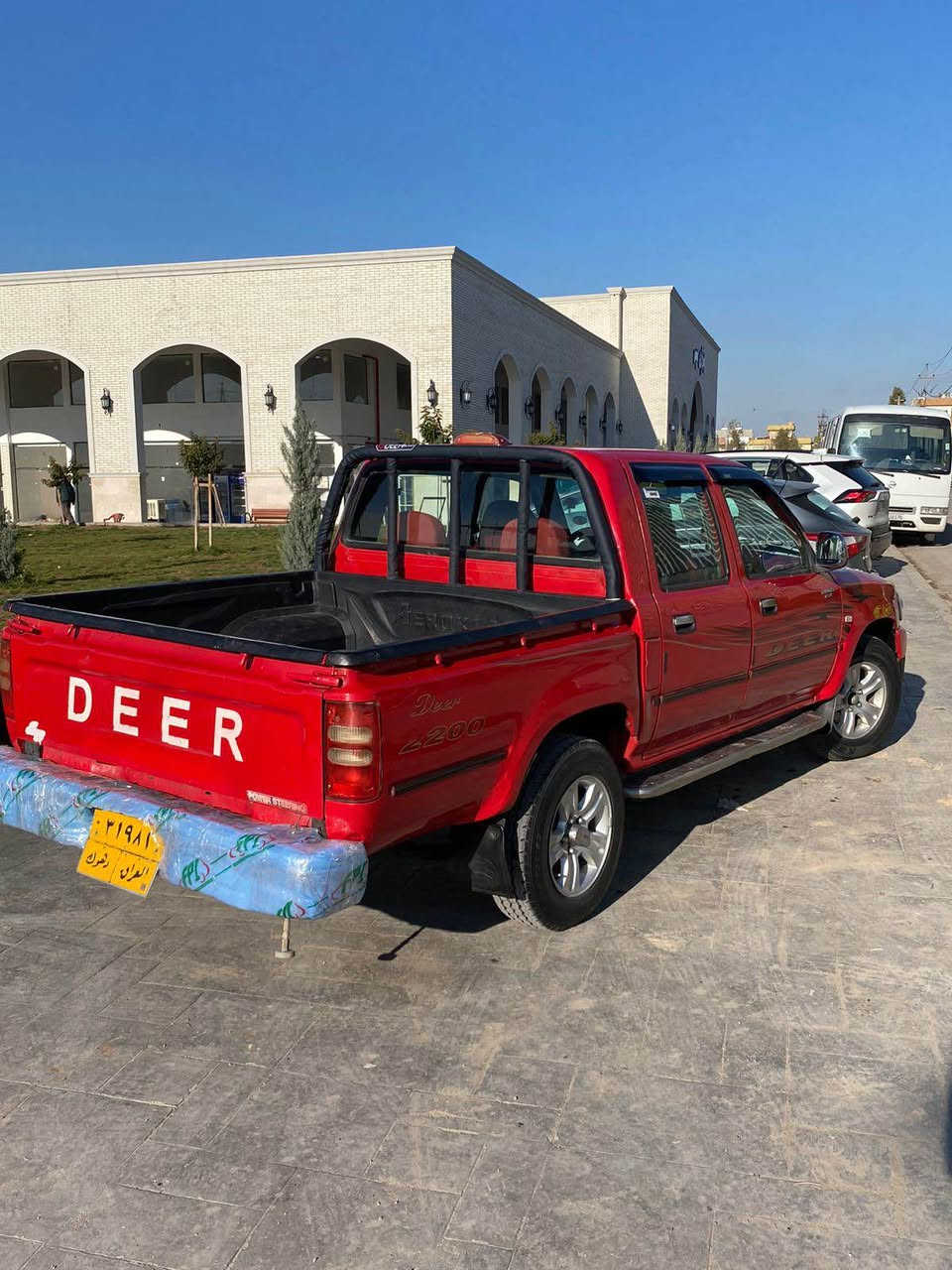 بيكاي دير موديل ٢٠١٠ ناوسؤر مةكينة بةخ. غاز و بةنزين جوارجام كارةبا تةبريد بودي قولاب ناو فورميكا شاشة يايباد گير و مةكينة و اكسل شانسي بةشةرت سةيارةيةكي توندو تولة جايزة دوو بارجةي سبوغة سحري ٥٦ و معمةلة لة هةوليرم *********** أربيل, العراق
