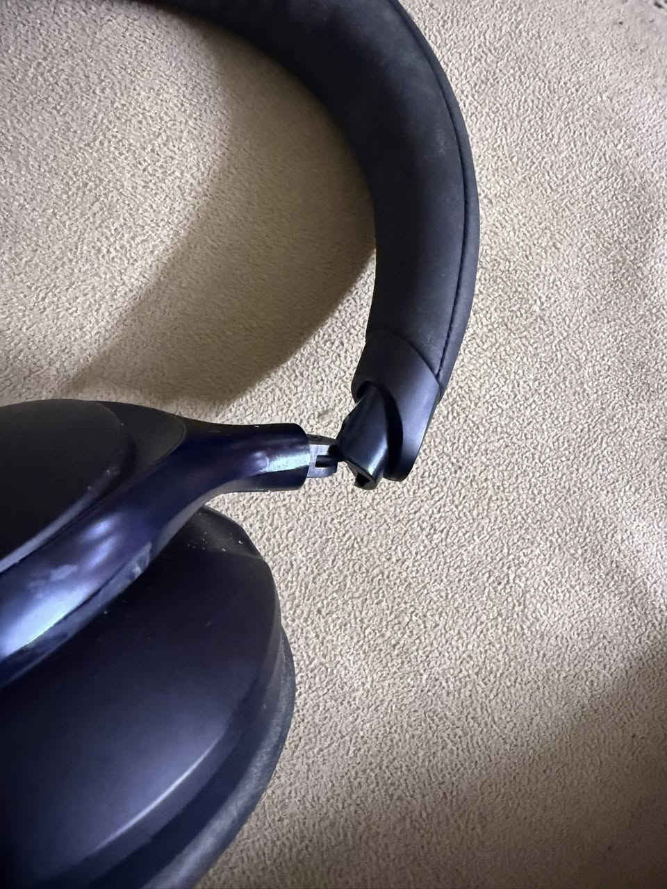 شغالة
بس بيها كسر مثل ما موضح بالصورة 
ب20 الف


**إذا كنت صاحب هذا الإعلان وتريد حذفه لأي سبب، رجاءا أرسل رسالة إلى الدعم الفني**