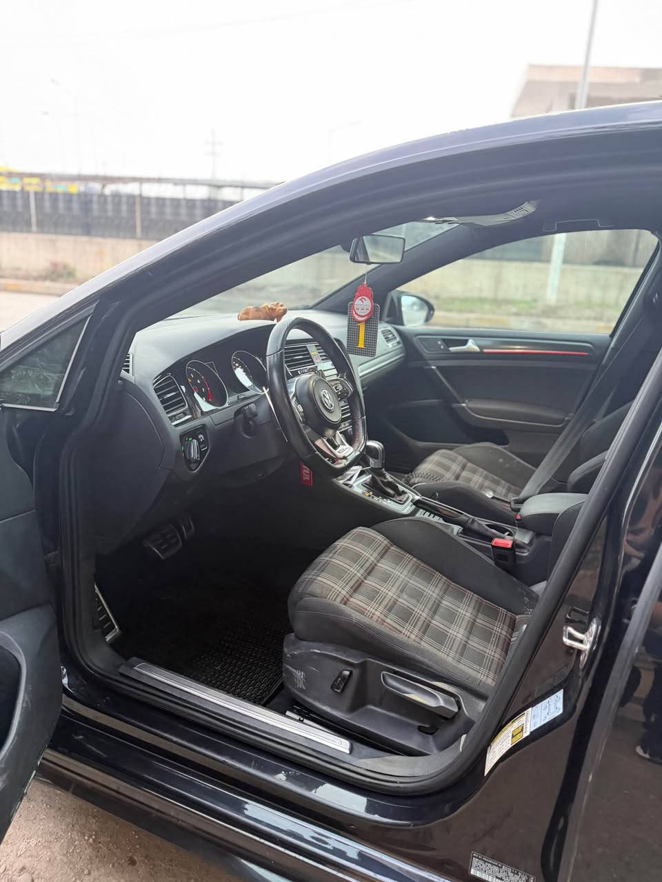 Golf GTI 7.5 autobhan performance 2020 S1+

گۆلف جی تی ئای 2020 ئۆتۆبان پێرفۆرمەنس 
گێڕی گۆلف ئاڕی لەسەرە Stage 1 

شوتە-داون پايپ- کولەری-راديتە رەسينگ
پۆپ کۆرن- باک فاير- کراکل- بۆک بانک-فارت
تەنها 38 مایل ڕۆیشتووە حەقیقی
گێر مەکینە بە شەرت کارەبایات بەشەرت
بێ قنج و قۆپە دینار مەسروفی نیە 
سەیارەکە 2 پارچەو نیوی سبوغە 
بێ ناوگرتن ئیرباگ سوکان شان 
تەنها کەمێک بەدەنەی گرتووە 
سەیارەکە کامل دەست کاری کراوە سەوتیکی خۆشی هەیە 
تەحویل غرامه بەسمە هەموو بەشەرت 
سعری 137 وەرەقە مەجالەکی زۆۆر کمی تیدایە 
موشتەری تەلەفۆن کا واتساب  ***********
———————————————————————
كولف جي تي ئاي ٢٠٢٠ ئوتوبان بيرفورمنس ستيج ١ 
سيارة كاملة مجهزة عليها كير كولف ئار 
كير مكينة اب شرط 
ماشية 38الف مايل حقيقي زيرو 
ما بيه خدش و هيج اشياء سيارة مثل صابون 
ولا دينار مصروف بيه 
سيارة قطعتين و نص بيه صبغ 
بدون دواخل ايرباكات ستيرن و تكمة دشبول سليم 
سيارة معدلة مزودة عليها صوت طربي 🔥
تحويل غرامة وكالة اب شرط سيارة اب اسمنى 
سعر 137 ورقة مجال هواية خفيف 
الشراي يتصل رجاءً  *********** أربيل, العراق
