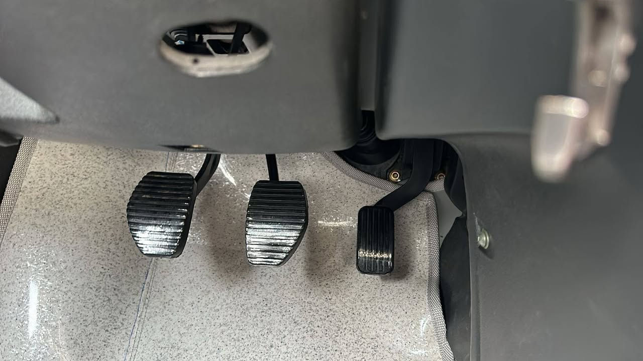 السلام عليكم، سمند دنا بلاص، موديل ٢٠٢٥ , ماشيه ٨ ألف بدون رقم منفيس بأسمي حره، بيها شخط بل باب مثل مموضح بل فيديو، دوشمه عام قبل يومين مدوشمه، تحكم ستيرن كشنات كهرباء، شاشه وكامره وحساس خلفي وجانبي، مكانها ، بغداد، صليخ، معروضه ب٩٠ ورقه وبيها مجال أو مراوس حسب القناعه، ***********
