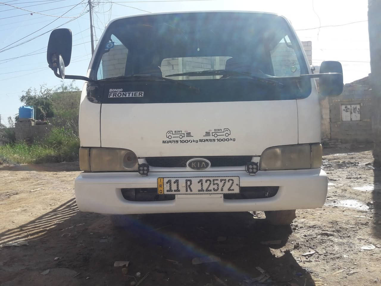 السلام عليك كيه فونتيره موديل 2000  للبيع رقم بغداد مشروع وطني سنويتهه 30 راعيهه بل ناصريه يريد تحويل الشاصي مكفول ورقم الشاصي واضح سياره جاهزه السعر 55 وبيهه مجال للشراي مكانهه بل شطره   ***********
