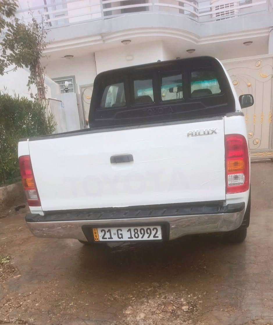 تۆیۆتا هایلۆکس 2010 مەرزیە
گیرمەکینە بەشەرت 
کراوەتەوە بەشەرت
بی عەیب
زۆر بە جوانی و پاکی ماوە
هیج خەلەلیکی تیدا نیە

سعر لەکۆمینت دوای بکە راستەوخۆ بۆت دیت📩

سەیارەکە مالی دۆستە رەسمی سۆنەریم داناوە 
سەنەوی ٢٠ رۆژ بەسەرجوە

ژمارەی خاوەنی
***********
