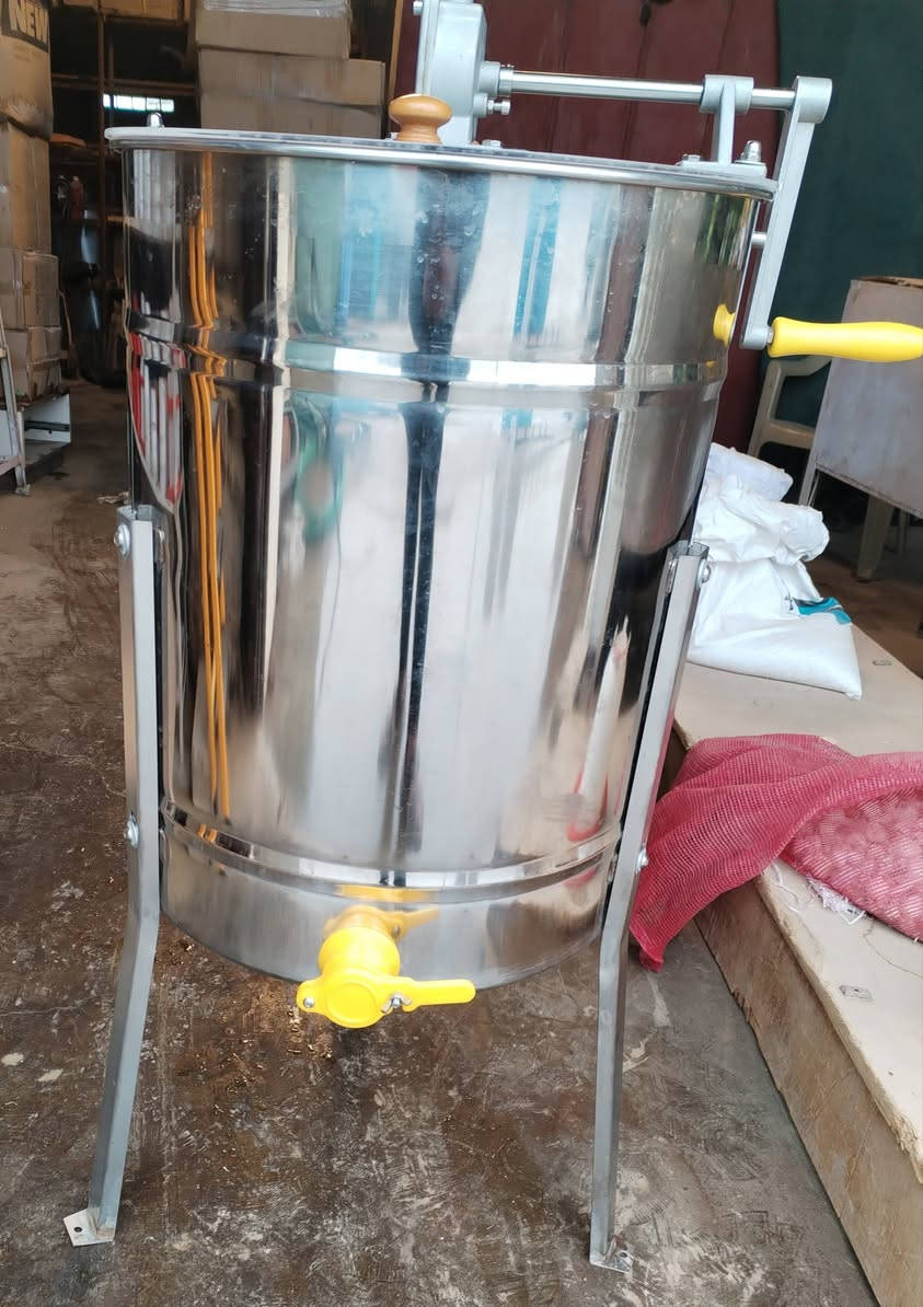 فراز نحل للبيع اربع أطارات جديد 

السعر ٢٢٥٠٠٠ وبي مجال
***********
