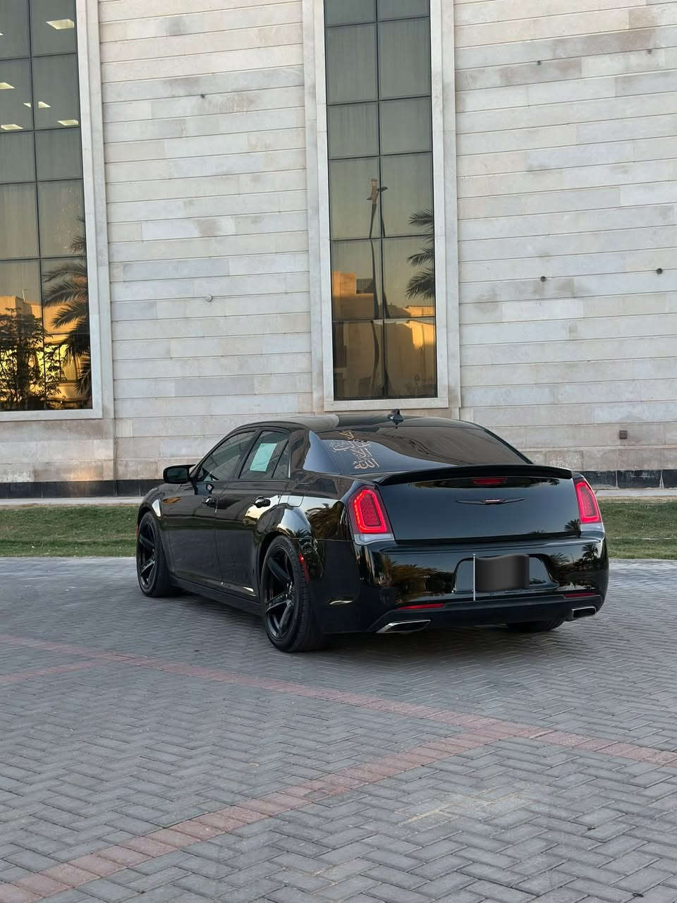 اوباما 300c موديل 20 اصل 16 رقم بغداد مداور ثاني يوم ، بجم اس وبكلايتات اس مكينه 3600 فول مواصفات تشغيل عن بعد بانوراما  تدفئه ستيرن تبريد تدفئه بالكشنات خزن ميموري  مري قلاب برده خلفيه ماشيه 121 الف كير مكينه تبريد حداديه تخم تاير  جديد سياره ماناقصها شي ، حادثها جاملغ وبنيد بدون شواصي ولغود سطحي وبيها باب كلير من امريكا بدون فتح ، السياره خير من الله ماناقصها شي وناصبه مكانها كربلاء 
السعر 168 وبيها مجال 
***********
