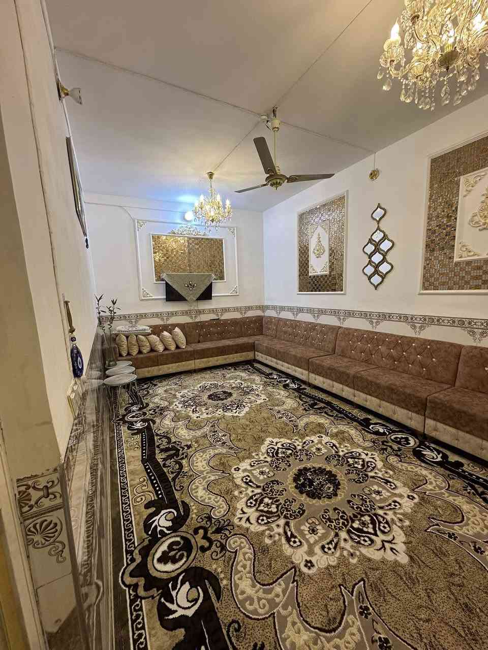 #يتوفر بيت للبيع طابو زراعي سند ٢٥ اقرار محكمه مداور ثاني يوم
المساحه / ١٥٠ متر مربعه 

الموقع / الشارع العام مقابيل بانزين خانه ال همروز خلف المحلات

طابق ونص 

غرفتين و صاله و مطبخ و صحيات 
وغرفه فوك 

اساس صب 
بناء درجه اولى ارضيه و البيت كله سيراميك
البناء جديد جدا

#للاستفسار__والتواصل
***********
