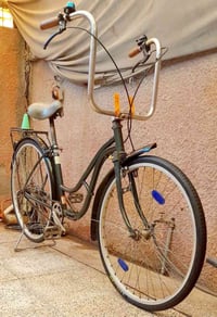 للبيع بايسكل بناتي حجم 26 نضيف كل نقص مبي زوج تايرات وزوج چوب جدد السع...