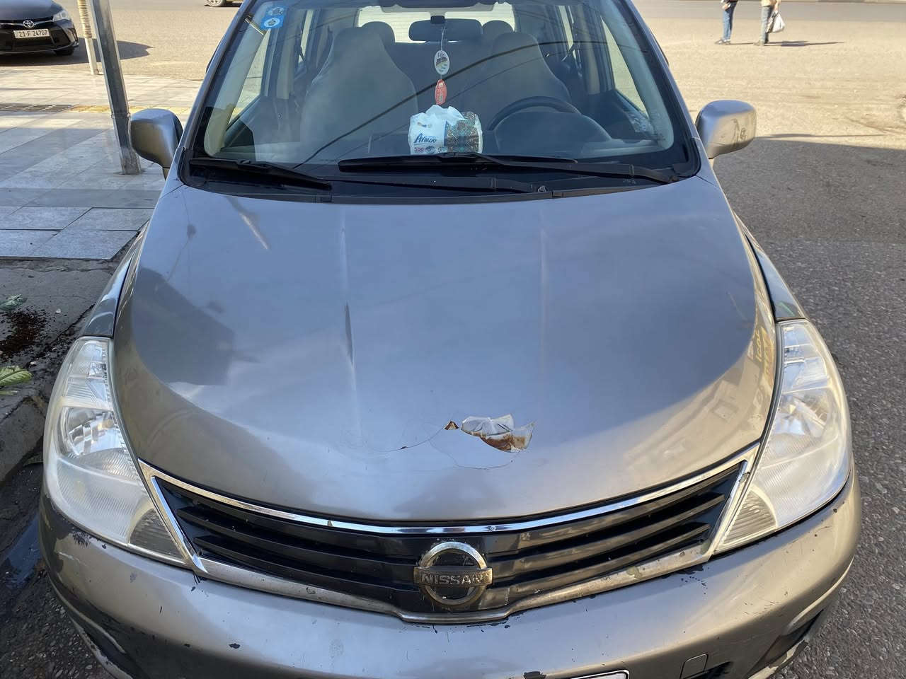 السلام عليكم ورحمة الله وبركاته ..نيسان فيرسا ٢٠٠٩  (مثبت سرعه، تحكم مري جانبي) سنوية لل ٢٠٣٠ ، بطاقة بنزين مقدم عليها السيارة باسمي ضرر جاملغ وبونيد  (رقمها بغداد) تدفئة تبريد( مكاني كركوك)
***********
