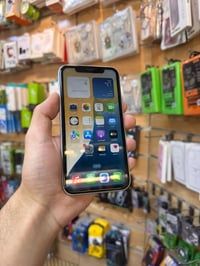 آيفون XR • ٦٤ جيجا • بطارية ٧٦٪
