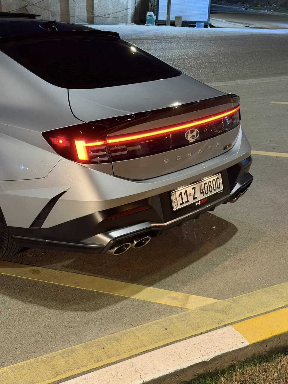 ‎سوناتا N line 2024
‎السيارة كلين ..فقط بارد بسيط 

‎موصفات فول 1/1

‎حجم المحرك 2.5 تيربو 

‎ماشية السيارة 6 مايل

‎مفتاح التشغيل بصمة 

‎حساسات أمامية و خلفية 

‎رادار خلفية توقف ذاتي 

‎لايت زينون + LED متصل 

‎بك لايت LED متصل 

‎دخول بصمة ذكي 

‎هاند بريك كهرباء  

‎دشبول شاشة ديجيتال متصل 

‎شاشة Apple Car play and Android Auto 

‎كاميرا دوارة تصوير 3 وضعيات

‎الانارة الداخلية LED ٦٤ لون متغير 
‎مقود جلد 
‎ارضيات كاعيات وصندوق اصليات

‎شفتات مقود مثبت السرعة Cruise 

‎المودات والاوامر الصوتية 

‎شاحن هاتف Wireless 

‎مخرج منفذ الطاقة type C

‎المقاعد حضن سبورت جلد + شامو وحرفN

‎حركة المقاعد الأمامية كهرباء 

‎تبريد شاشة مناخين منفصلين 

‎تطعيم الدواخل كاربون فايبر سلفر
سياره رقم مالته كلش حلوهً 
مكان سياره بغداد الغزاليه 
سعر 250$ بيه مجال 
رقم ***********
