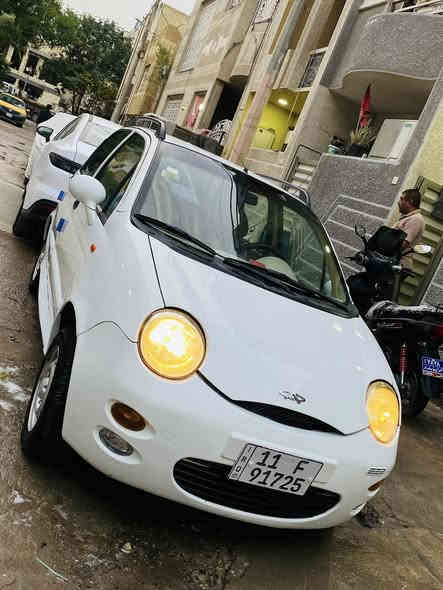 السلام عليكم كيو كيو موديل 2013 سياره كلش جديده جانت مضمومه 3 سنوات كير جديد محرك جديد صدر جديد تخم تاير جديد كهربائياتها كلها شغاله حته كلوب سيرفس ممشتغل جديده بمعنه الكلمه تبريد ثلج تدفىة نار ماشيه 75 مشيها الحقيقي رقم جديد الدولي وهزه جديده وسنويه جديده سياره دينار واحد مذب عليها وتحدى اكو كيو كيو بجديتها بدون صبغ سياره وبدون حادث فقط بنيد كلير سبب الجلح شويه غرفتها كلها جديده كسر واحد مابيها عدتها كلها كامله وسويج الشركه البلادي من تقفل سياره وجام مفتوح هوه ينسد الحاله حته جامه الاماميه مال شركه البلاديه ام العلامه  رايدها 42 وبيها مجال بسيط مكاني بغداد الحريه ***********
