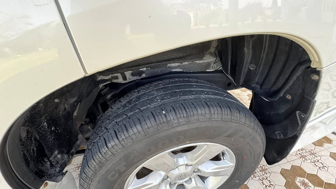 سلام عليكم للبيع برادو موديل ١٤
سيارة جديدة 
فول موصفات 
كوتي
فول عده فتحه
ترهم مراوس 
ً***********
