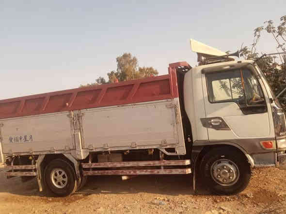 هينو للبيع مكينة 60 لاتبخير لا تنقيص تخم تاير موديل 1995 طول البدي 4ونص بلادي اتصال عل هذ الرقم ***********
