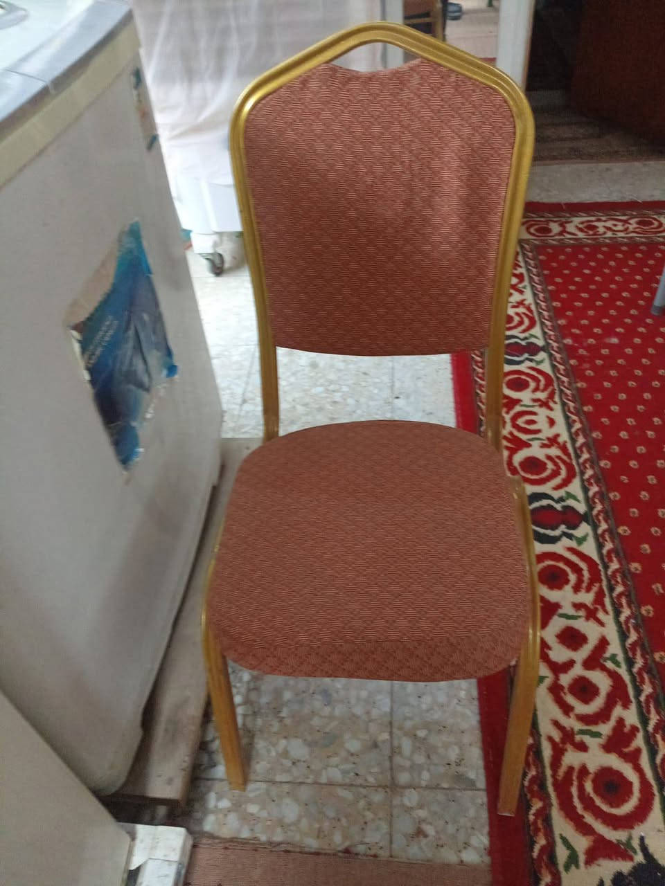 كراسي اصليه عدد 5البيبع عنواني ديوانية حيعسكري قرب فلكت العلماء *********** بي واساب
