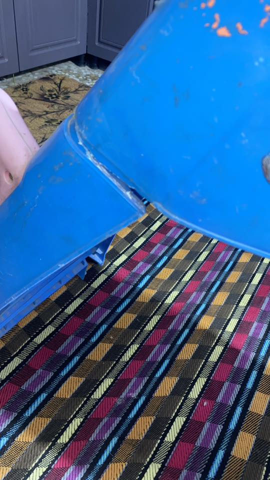 زحليكه بيها كسر بسيط موضح بالصوره بعشره عربانه بعشره فرشه هي ومداتها بعشره العنوان بغداد


**إذا كنت صاحب هذا الإعلان وتريد حذفه لأي سبب، رجاءا أرسل رسالة إلى الدعم الفني**