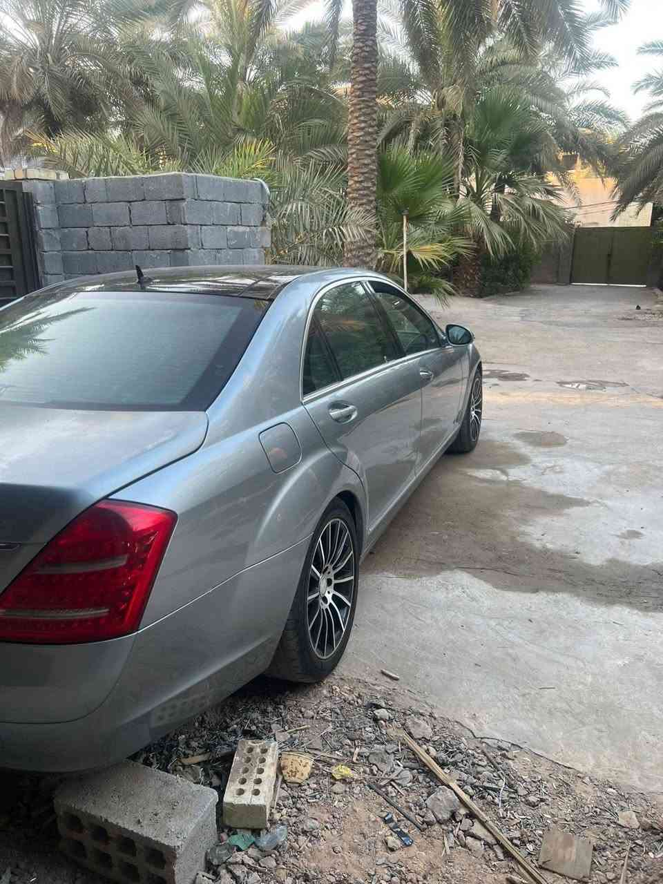 سلا عليكم. مارسدس. s350.  2007. فول سياره للاخير       وحهازه كير مكينه تبريد تخم تاير.  رقم جديد وهزه جديده   سعره 170$.  وبيه مجال شويه. توضيح بيه صبغ شي قليل 
جدا    عنوان كربلاء   رقم تلفون ***********
