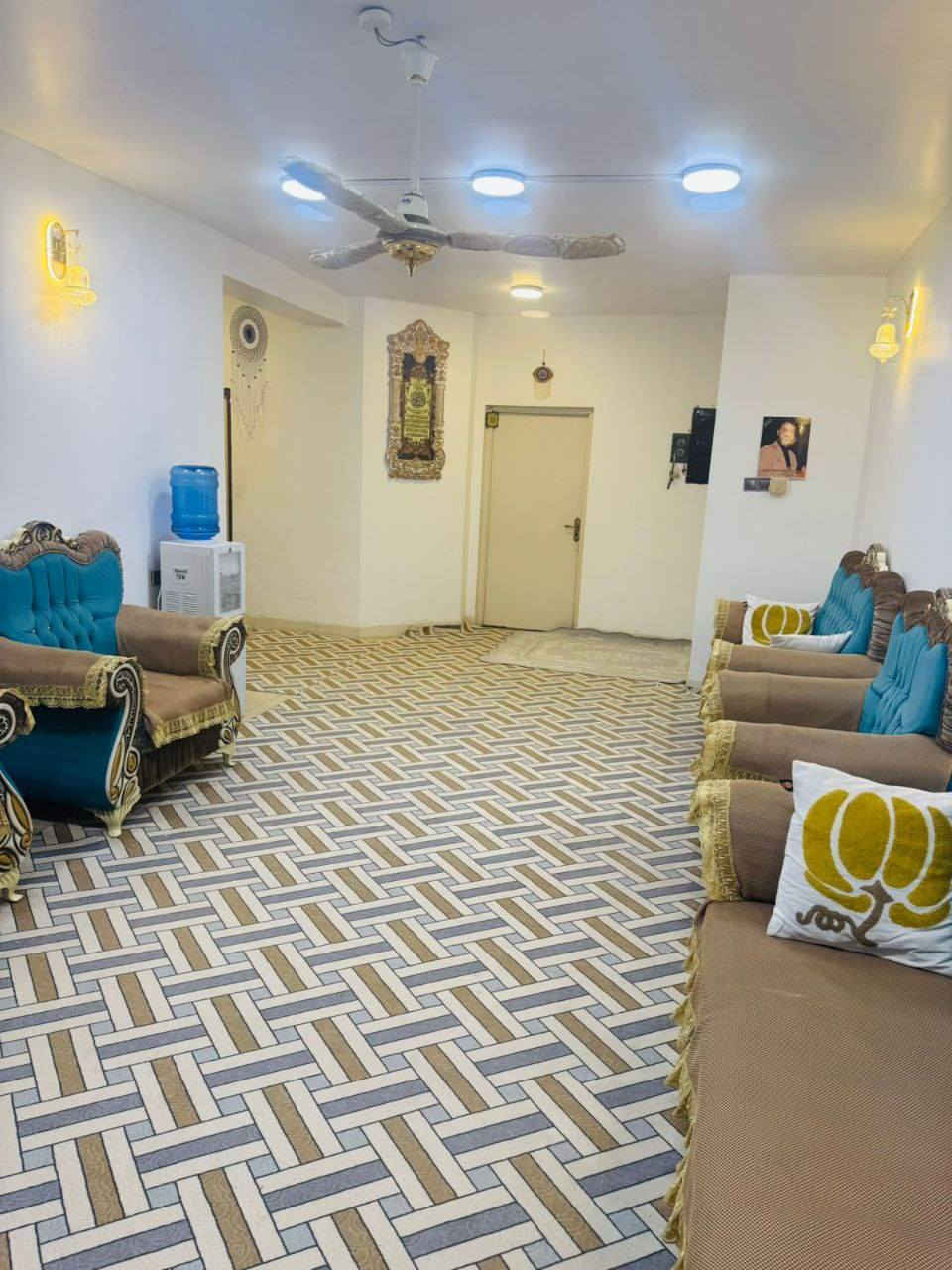 مكتب عقارات احمد الركابي 
🟦شقه للبيع✅

العنوان👇👇

((مجمع المدينه الصدر السكني)) 

✅مساحه 149م

🟧طابق اول يعني وسط

✅أقصاد 220 الف كل راس شهر

غرف نوم 3__إستقبال مطبخ صحيات شرقي و غربي مخزن بلكونه عدد 2

للاستفسار الاتصال على الرقم *********** ✅✅واتساب احمد الركابي
