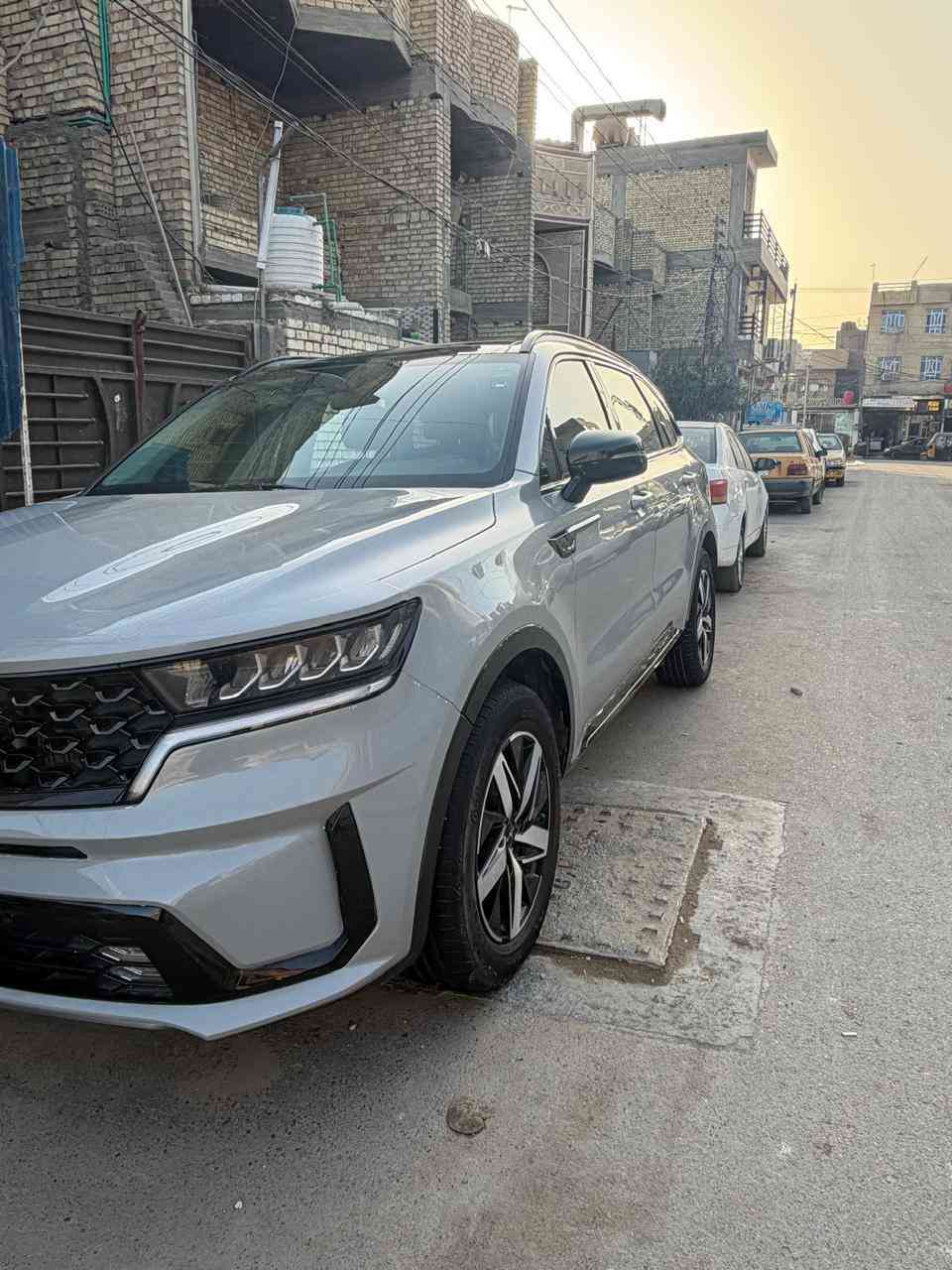 سلام عليكم سورنتو مديل 23 فول موصفات بنرامه كشنات جلد تدفه كرباه جنطه كهربه حساسات وره كدام مكينه 2500 تيربو ناره ذاتيه بل كاعيه 
7راكب لون سبنتي مميز كشن سياحي منفصل
 تشغيل عن بعد فول 1/1مكان سياره بغداد
سعر خابرني وسهله 
***********
