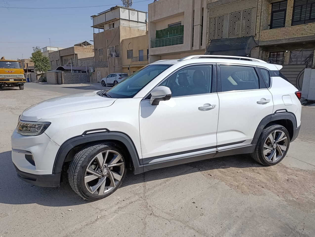 CS35 PLUS للبيع 
موديل 2021
فول مواصفات بانوراما بصمة تشغيل وبصمة ابواب كامرات 360 درجة وبيه بعد مواصفات  كير مكينة صدر بحالة ممتازة حادث باب خلف السايق فقط السيارة جاهزة خير من الله
السعر 100 ورقة بيه مجال 
***********
***********
