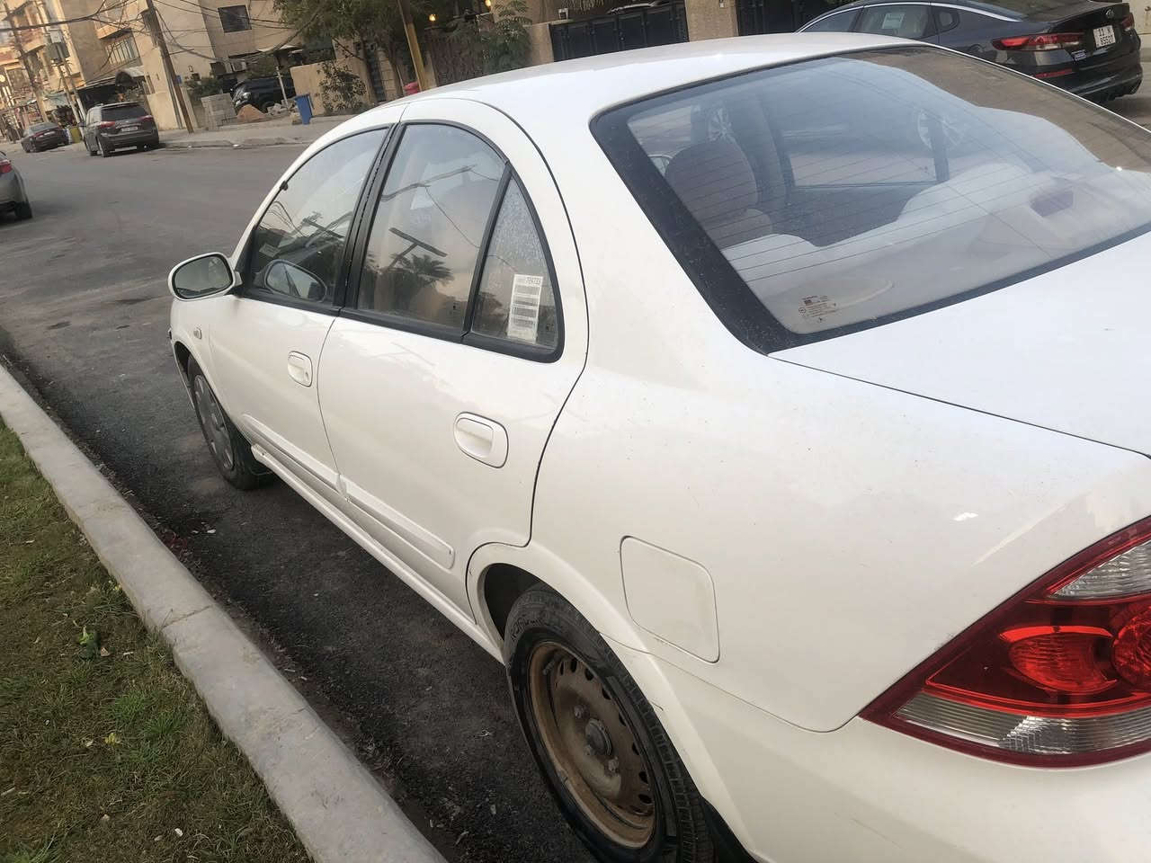 نيسان سني ياباني البدي كوري 2009  ماشيه 130 الف بيها خشم البنيد والالباب من جهة السايق ومعدله موضحه بلصور سعرها 92 ورقه للتواصل عبر الواتساب او الماسنجر ***********
