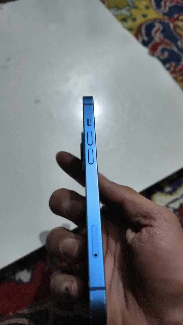 ايفون 13 للبيع
جهاز بلادي مامفتوح فقط هاي الضربه بالشاشه مامأثرة
ذاكرة 128 تك بطارية 76 لا مرفوعه ولا ملعوب بيها . جهاز بلاد بلاد بلاد 
سعر 275الف بي مجال مستعجل عليه 
***********
