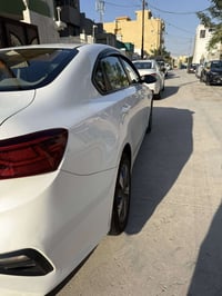 من رخصة الادمن  كيا سيراتو موديل ٢٠١٩ للبيع محرك ١٦ دوش بدون قطره صبغ ...