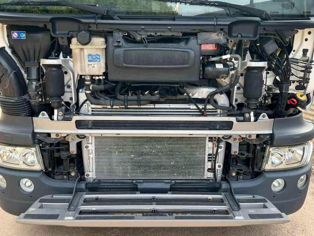 السلام عليكم سكانيه للبيع موديل 2017 محرك 5بستم كير اوتماتيك عرجه فول مواصفات تسجيل جديد بسمي جوبلس امامي ماشيه326 عنوان بصره سفوان تواصل/***********
