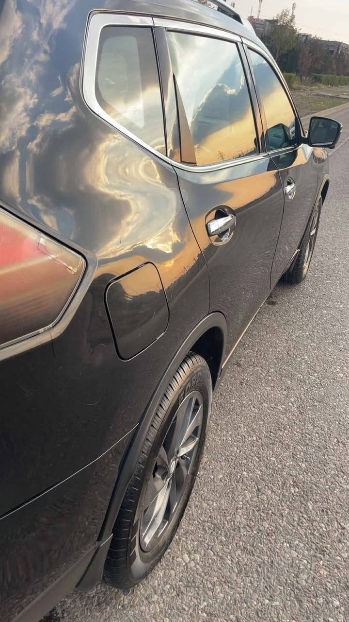 فئه: نيسان روج 2016 sl 
لون: اسود
ضربتها: بنيد و نص جاملغ امامي طخه صغيره في جاملغ الخلفي بدون تصليح
فول مواصفات السياره
السعر:143 و بيها مجال بسيط
الرقم بي واتساب: *********** أربيل, العراق
