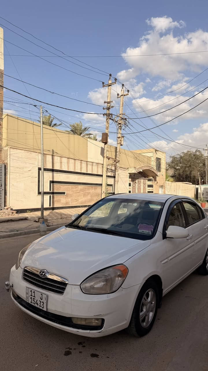 السلام عليكم اكسنت 2009 خليجي سياره نضيفه مال بيت نص الصندوك صبغ فقط السياره ماشيه170 الف السياره رقمه بغداد تحويل ثاني يوم السياره مابيه اي نقص الرقم ***********
