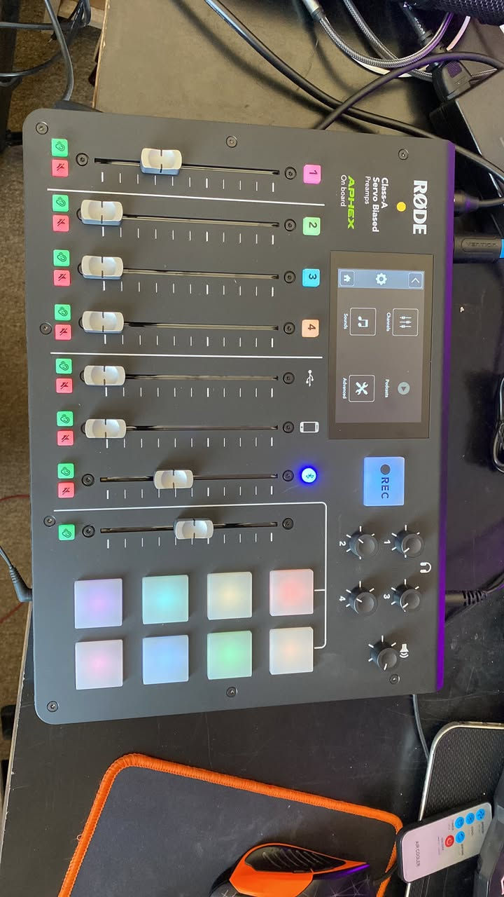 رود كاستر مستعمل نضيف اللي مهتم يتواصل رقم الواتساب ***********
