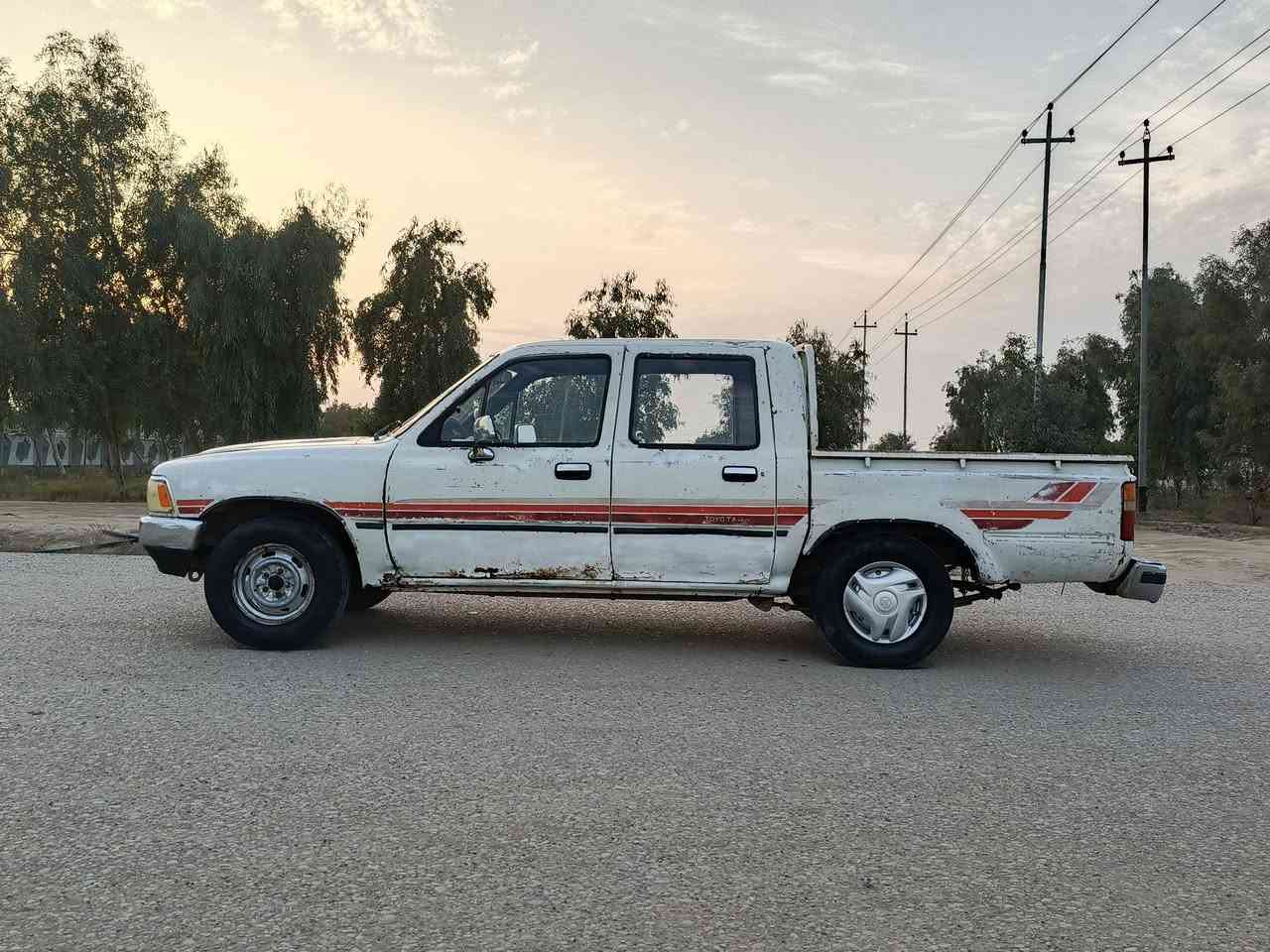 السلام عليكم سياره بيكم تويوتا موديل 1989 السعر ((٢٣))  وبيها مجال السياره مكينه وكير جدد حداديه وكهربائيات شقاله مدوشمه جلد كلها السياره بيها قاصرين مكاني ناصريه مركز للاستفسار الاتصال ***********
