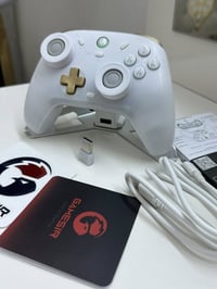 بالكارتون • إكسسوارات إلكترونية