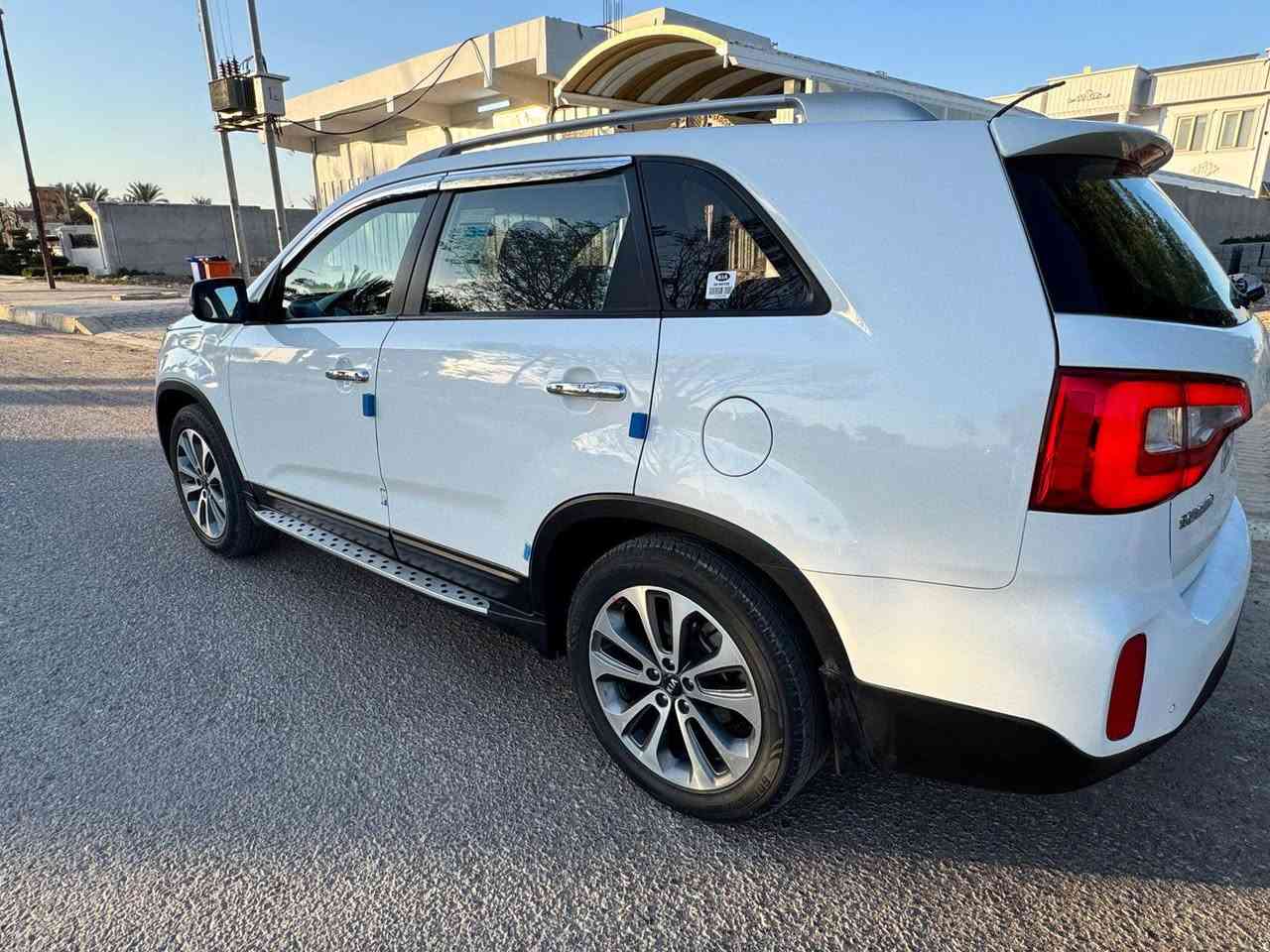 السلام عليكم كيا سورنتو للبيع مكفولة كفالة عامة من محرك وصبغ وتبديل المكان صلاح  بلد رقمي ***********
