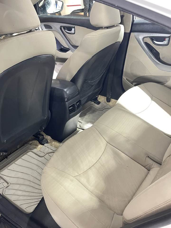 النترا موديل ٢٠١٥ رقم نجف باسمي 
تحكمات اشاير بالمري 
مري شفط
تبريد قطعتين
محرك ١٨٠٠
للبيع ١٢٠ 
للتواصل ***********
