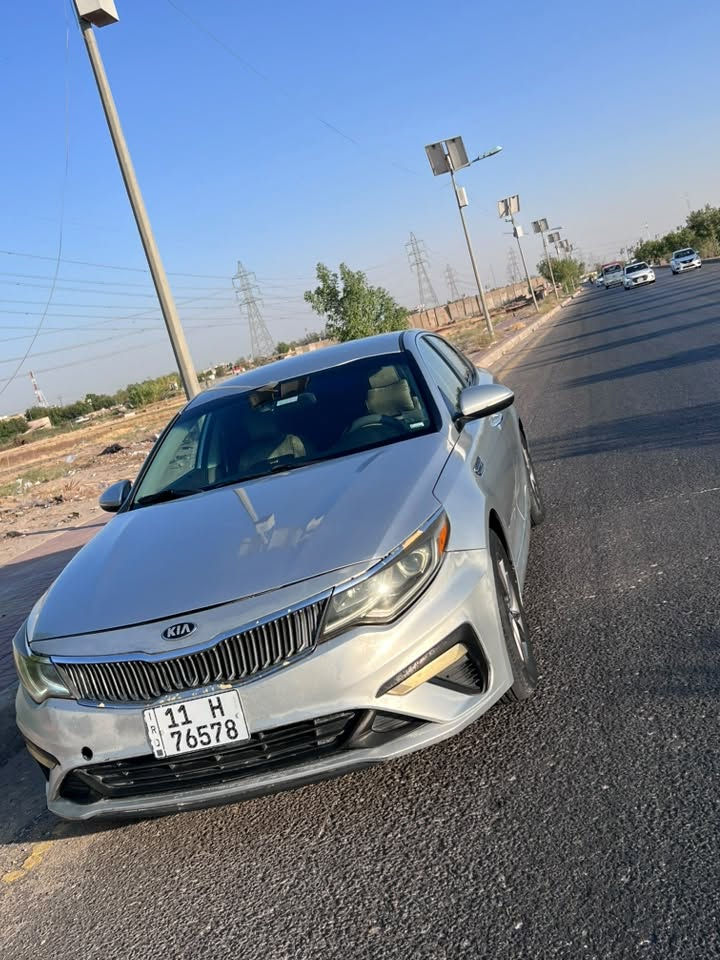 كيا اوبتما 2020 FE
ماشية 105 
مواصفات النص فول معروفة 
وارد امريكي حادثة جاملغ وبنيد فقط بدون دواخل والباقي كفالة 
كير محرك حدادية كفالة 
تبريد ثلج 
السيارة نظيفة وماعايزة
محرك 2500 gdi المرغوب
رقم بغداد دولي بأسمي تحويل ثاني يوم 
مكان نجف 
السعرً 136 وبيها مجال قليل
***********
تواصل اتصال او واتساب
