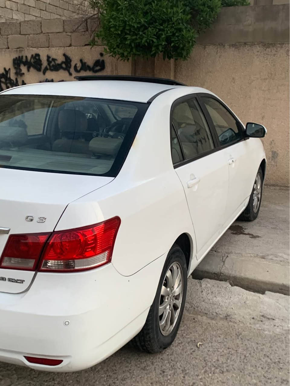 على بركة الله  BYD للبيع موديل 2014 سنوية لل 2029 تحويل بشرط كير ومحرك بشرط محرك مامفتوح 
توماتيك 
بصمة 
بصمة ابواب 
جامات كهرب 
فتحة سقف 
ستستم سمعات 🔥
تبريد 
السعر 70$
فحص سونار بيها 
البعض من الحالوب 
ودائر صغير صبغ فقط بارد 
عنوان موصل للتواصل عل الواتس *********** آو الخاص موصل, نينوى
