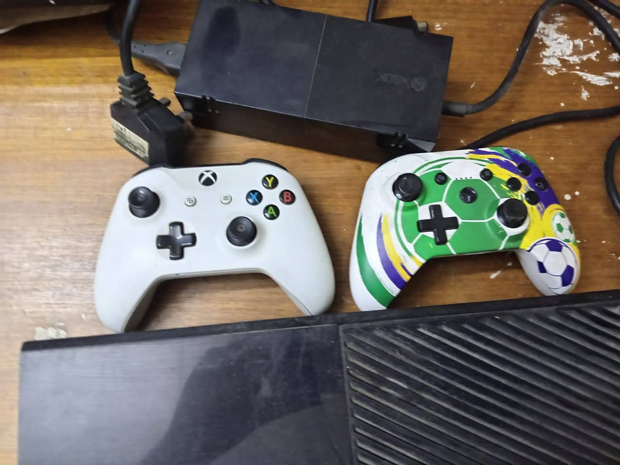 اكس بوكس ون فات
نضافة فول هارد 500
ويا3 جوستكات هذن وحدة سودة
كامل ملحقات ما ويا حساب
سعر 150 الف مكاني بغداد توصيل ماكو
مراوس بايفون حسب القناعة


**إذا كنت صاحب هذا الإعلان وتريد حذفه لأي سبب، رجاءا أرسل رسالة إلى الدعم الفني**