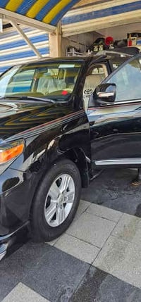 🚗 للبيع – تويوتا لاندكروزر GXR  ▫️ المديل: 2015 ▫️ المحرك: 8V ▫️ الحال...
