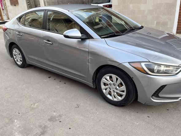 للبيع فقط 
للبيع الانترا 2017 
محرك 2000 دوش وارد امريكي رقم سيلمانية القديم 
ماشية 128 الف كيلو 
صار عندي حادث بالعراق جاملغ امامي وباب عكس السائق موضح بالصور 
حادث العراق بدون تعمير ((( ابيعها على وضعها الحالي )))
السعر 10300$ 
103 ورقة بيها مجال بسيط 
مكان السيارة بغداد 

***********
