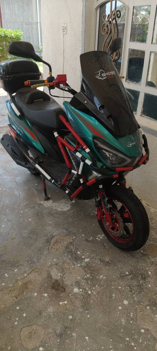 السلام عليكم دراجه لبيع السعر 450 وبيه مجال كربائيات كلهه شغاله محرك خير من الله ممجفت رقم الهاتف *********** مكان ديالئ تقاطع القدس
