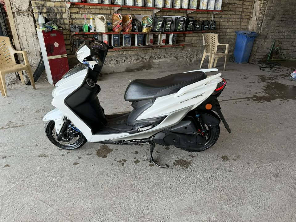 سلام عليكم للبيع سكنس x5 ماشيه 24 الف 

***********
