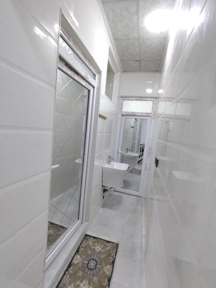 'دار للبيع'
حي الملايين الاولى خلف فلل العناز 
مساحه 115م واجها 6.5 طابقين
طابق الاول غرفت نوم+هول+ستقبال+صحيات+مطبخ+مناور2
طابق الثاني ثلاثه غرف نوم+هول+صحيات
للأستفسار اكثر اتصل 📞
***********
***********
