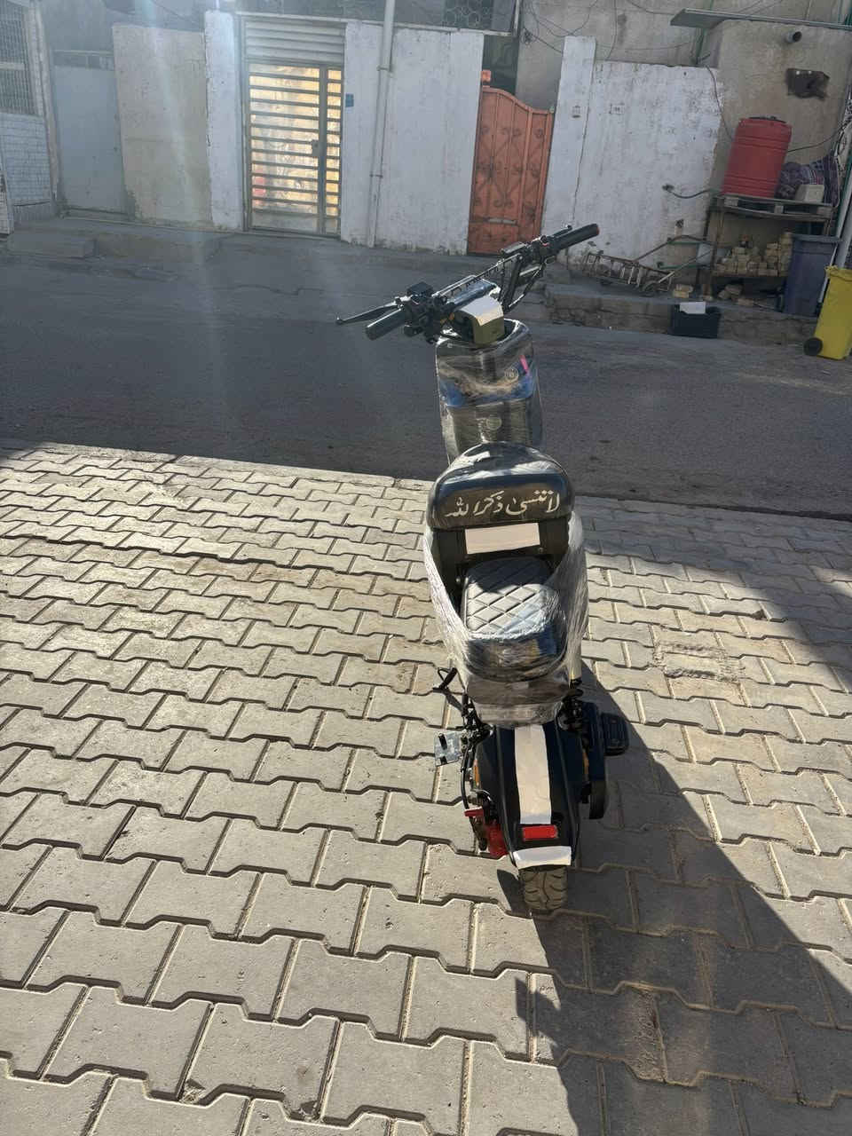 سلام وعليكم دراجه او 9 ويلي موديل 2025 دراجه مكفوله من اي شي دراجه جديده مال طالب مدرسه ما ماشيه حته 1000  ما واصله دراجه نضيفه الاستفار على الرقم *********** السعر 400 وبيه مجال بسيط  (ملاحظه) نقصه دواسه خلفيه فقط سعره 4 الف
