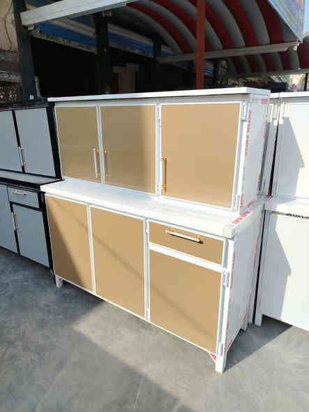 سلام عليكم وصول وجبه جديده في مزاد لأخوين العنوان المفرق الطرق والجسور مقابيل العزات بن تجه رايح عليه المفرق السعر اب 325 وبي مجال الاستفسار *********** كونترات جديد مترين والسنك مترا و30 يتوفر الالوان
