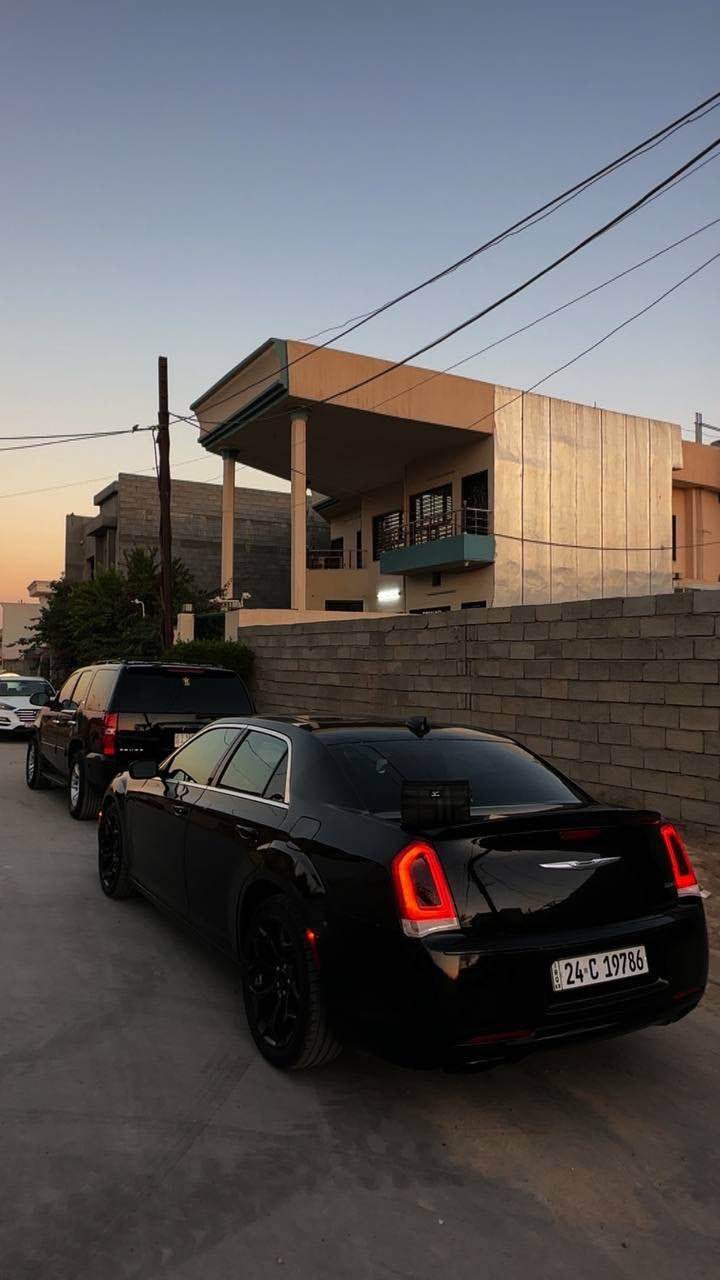 سلام عليكم 
كرايسلر اوبـاما C300 Limtied محدثه S كامل داخل وخارج 

الوارد / امريـكي 
الممشى / 163km
الضرر / داخلة كلين بالعراق صار بيها قطع صبغ ابيعها عام وسونارها مرفق بالمنشور 
حالة الكير والمكينة / كفالة تراي وين متريد 
رقم دهوك هزة وفحص وسنوية كله جديد تحويل ثاني يوم 

مواصفات السيارة / معروفة C لمتد فول الفول
بردة كهرباء
كامرة خلفية 
داخل جلد اسود 
بانوراما 
بصمة 
مثبت سرعة 
تبريد تدفئة شرط 

وسيارة عليها ادامة كاملة من بلكات نوزلات مجاول متصرف عليها ربع دينار 

مكان السيارة / كركوك 
سعر / 191 وبيها مجال للشراي كركوك, العراق


**إذا كنت صاحب هذا الإعلان وتريد حذفه لأي سبب، رجاءا أرسل رسالة إلى الدعم الفني**