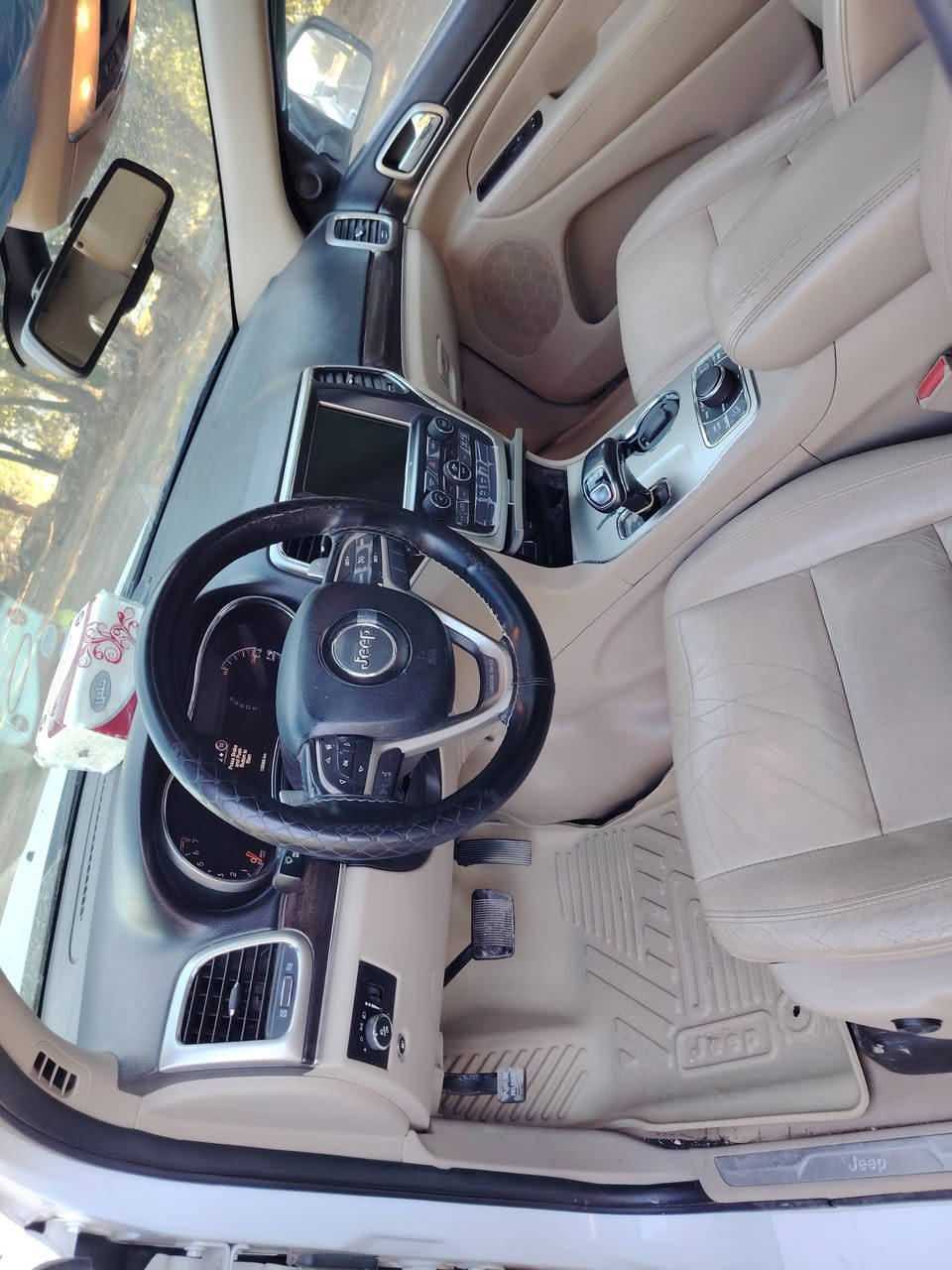 السلام عليكم سياره جيب لاريدو ٢٠١٥ خليجي كفاله عامه ماشيه ١٠٠ كير ومحرك وحداديه وتبريد كفاله بسمي تحويل مباشر سنويه ل ٣٠ عنوان كربلاء سياره فول مواصفات واحد عله واحد رقم الهاتف *********** السعر ٢٦٠ وبيه مجال
