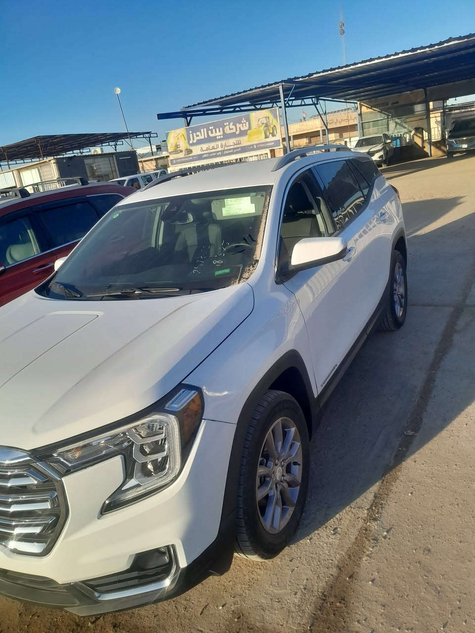 جمسي تيران موديل2023
مواصفات SLT فول 1/1 فقط بدون 
شاشه ايبات تدعم نضام اندرويد ◾ بصمه تشغيل بصمه ابواب تشغيل عن بعد◾ مقاعد كهرباء و و جلد و تدفئه 
◾ اتو ستوپ  و نضام پاركنك◾ تحكم ستيرن جهتين 
◾ صندوق شفط كهرباء ◾تبريد قطعتين ◾ داته شو 
◾ ليد نهاري و لايت 3 عدسات◾ كوشن خزن 
◾داخل فورميكا◾ 4 كامرات ◾ حساس امام و خلفي 
◾ رادارات امام و خلفي و جوانب ◾ توقف ذاتي و قياده ذاتيه◾ ستيرن تدفئه ◾ نضام منحدرات◾مودات قيادته ◾السياره ماشيه 19الف 
 حادث سيارة فقط جاملغ واحد امامي صبغ 
بدون رباك  وتساب ***********
